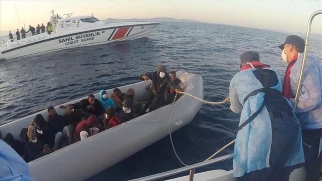 21 migrants pushed back by Greece rescued