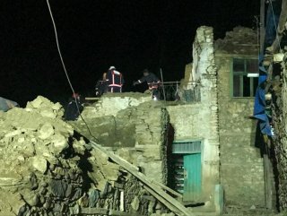 6.8-magnitude eartquake hits eastern Turkey