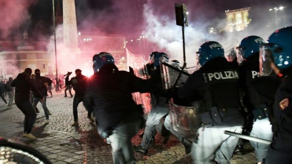Anti-curfew protesters clash with police in Italy's Rome