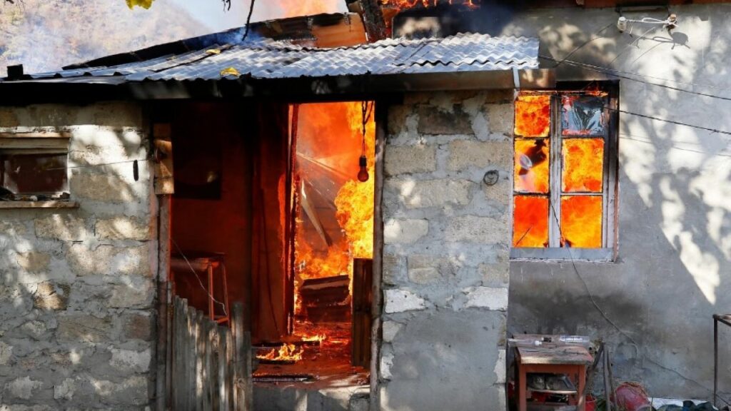Armenians set fire to homes in Azerbaijan