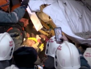 Baby found alive after 35 hours under rubble after Russia blast