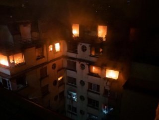 Blaze kills 10 in Paris apartment block