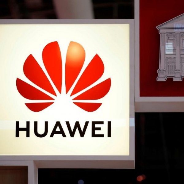 British minister makes statements on Huawei decision