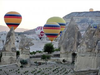 Cappadocia welcomes first hot-air balloon festival