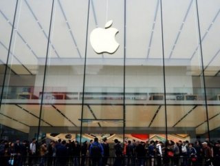 China court bans sales of iPhone in global battle
