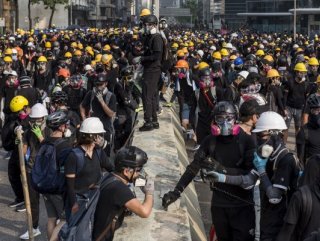 China rotates troops to Hong Kong amid protests