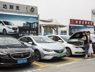 China to cut tariffs on US-made cars