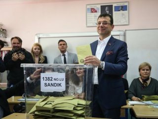 CHP candidate İmamoğlu wins his own ballot box