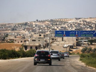 Civilians flee Idlib de-escalation zone