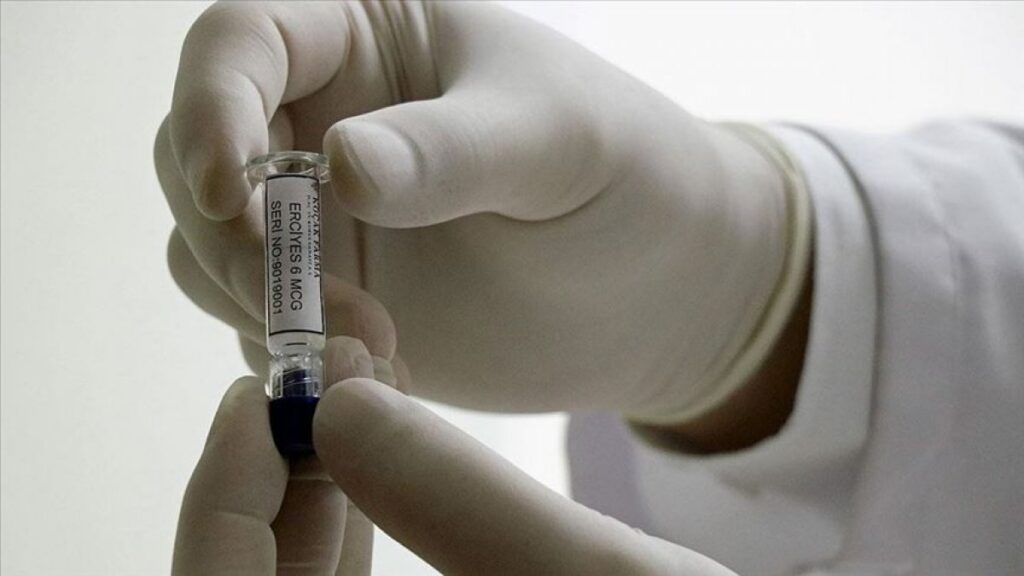Coronavirus vaccine trials continue in Turkish clinic