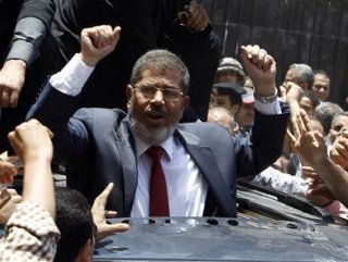 Egypt's Morsi buried east of Cairo