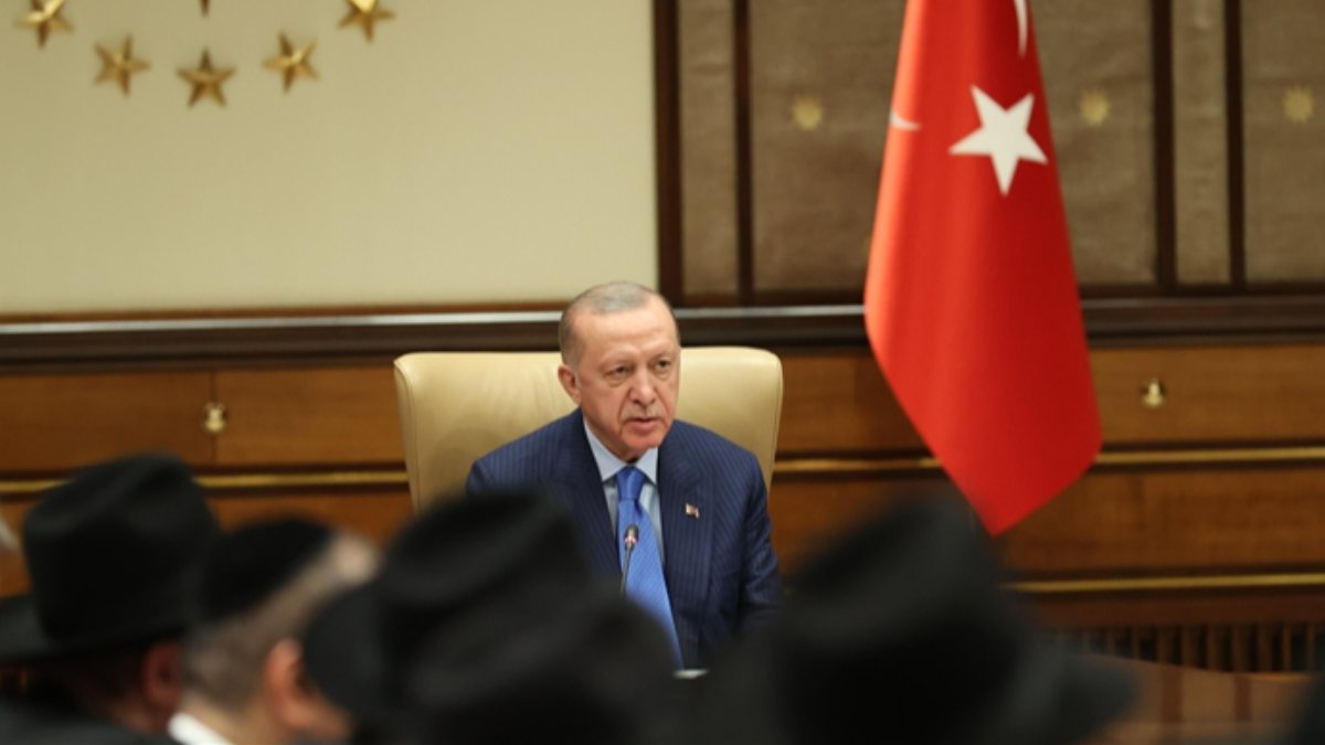 Erdoğan says Turkey sees anti-Semitism as crime against humanity