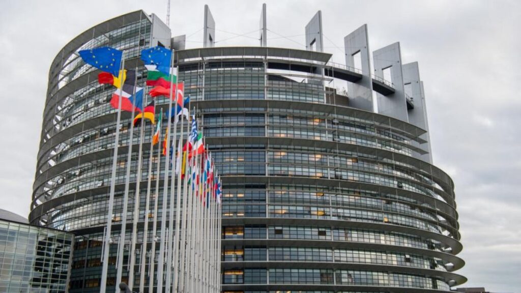 EU urges arms embargo on Saudi Arabia