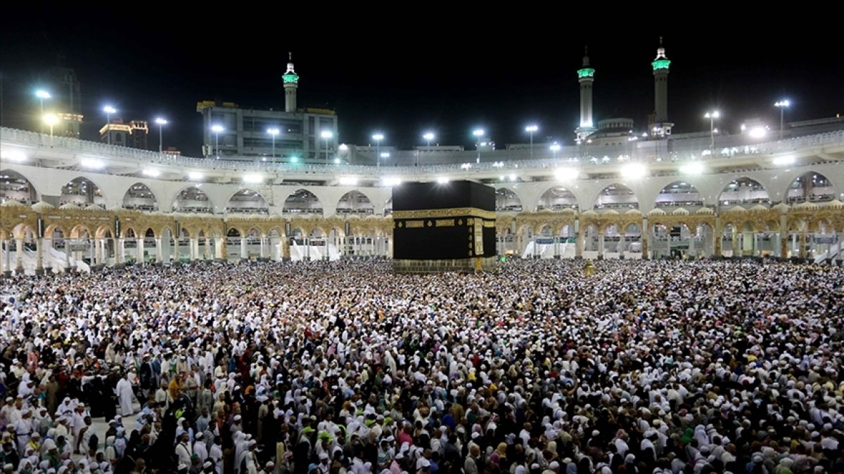 First Turkish pilgrims arrive in Saudi Arabia to perform Hajj