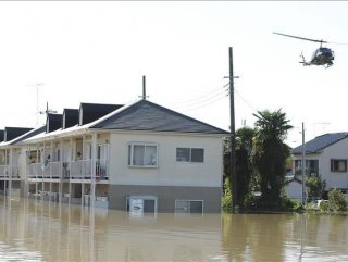Floods hit Japan, half a million people affected