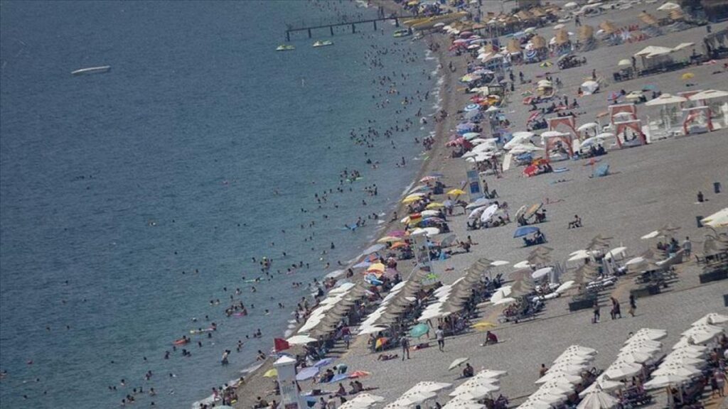 Foreign tourists see Turkey as safe haven amid virus