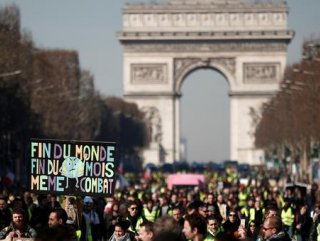 France banned the Yellow Vest protests