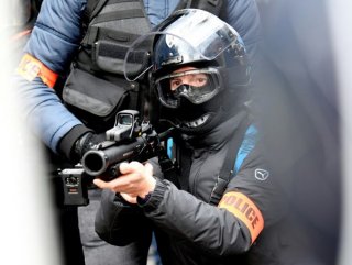 France bans controversial tear gas grenade