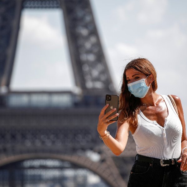 French gov’t steps up measures to battle coronavirus