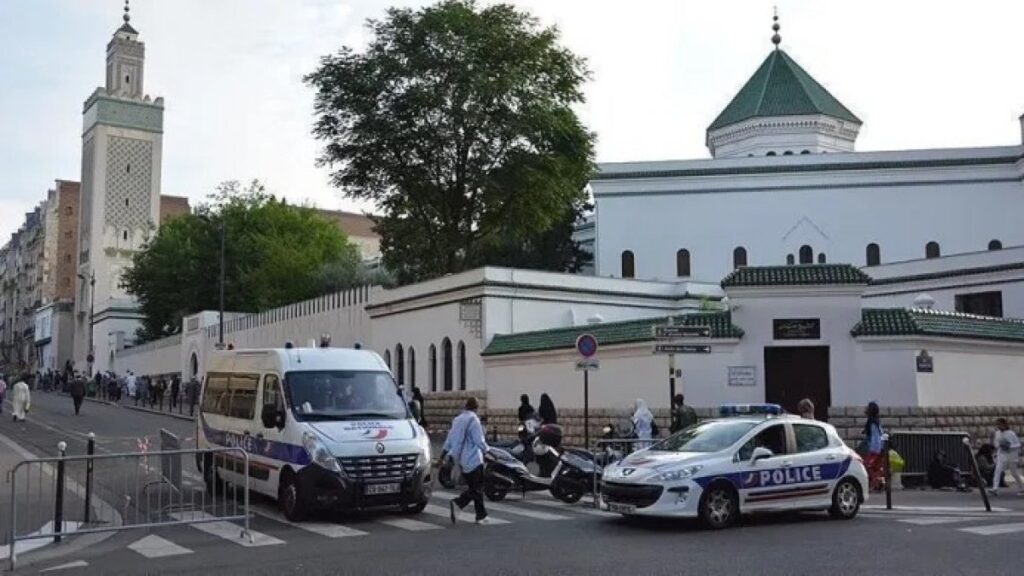 French Muslims concerned about their safety amid 2nd mosque fire