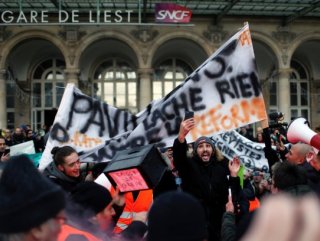 French protesters occupy oil facilities