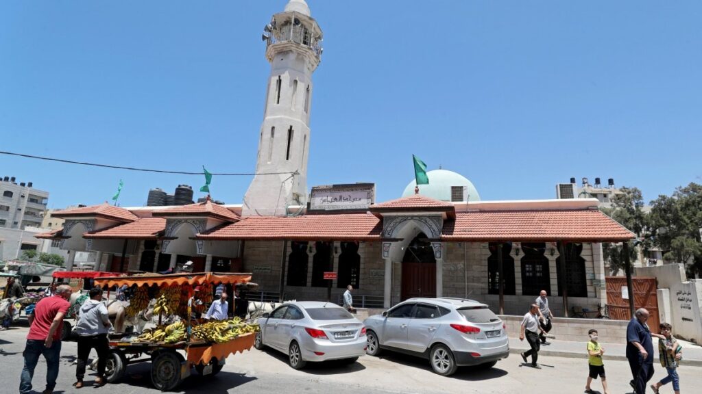Gaza to reopen some mosques on Sunday