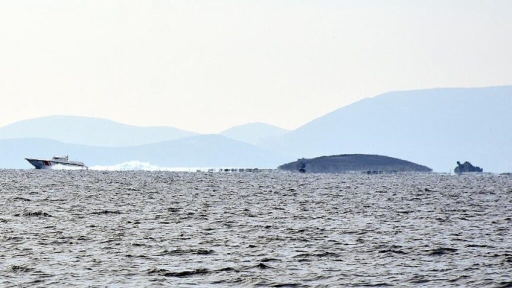 Greek Coast Guard harasses Turkish fishing boats