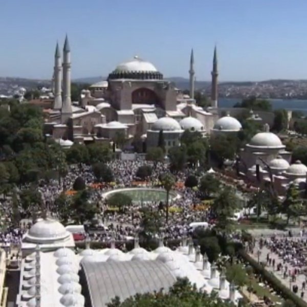 Hagia Sophia Mosque sees first prayers in 86 years