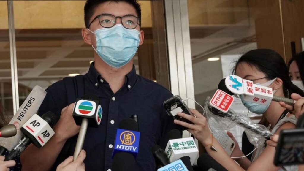 Hong Kong health workers call boycott of mass testing