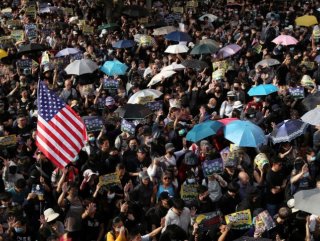 Hong Kong protesters thank Trump for giving support