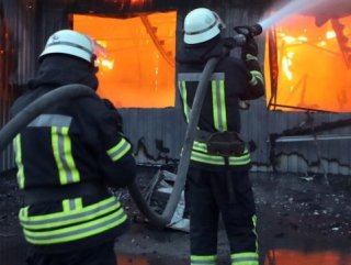 Hotel fire kills eight in Ukraine