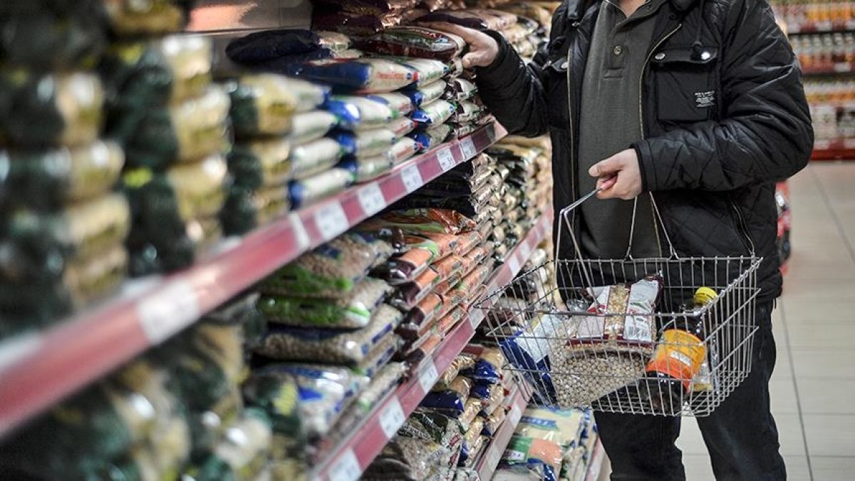 Inflation in Turkey slows to 64%