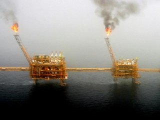 Iran breaks U.S. sanctions with oil market