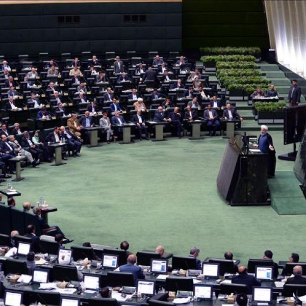 Iranian lawmakers sign letter to summon Rouhani