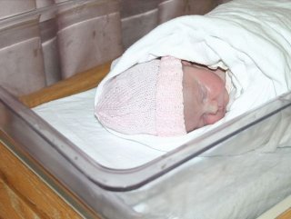 Iranian newborn tests positive for coronavirus