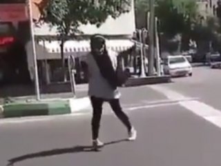 Iranian women dance on social media to resist government
