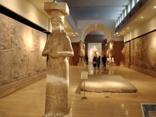 Iraqi PM affirms the recovery of stolen antiquities