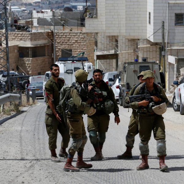 Israel deploys troops along northern borders