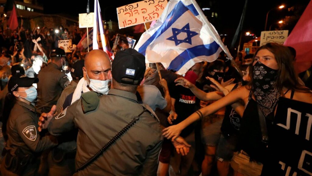 Israelis take to streets in protest against Netanyahu