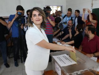 Jailed HDP presidential candidate’s wife casts vote