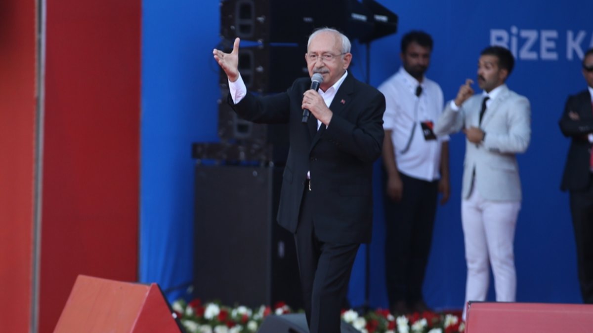 Kılıçdaroğlu attends CHP's Balıkesir rally