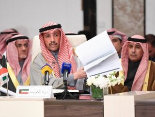 Kuwaiti parlamenter throws US' 'peace plan' into garbage