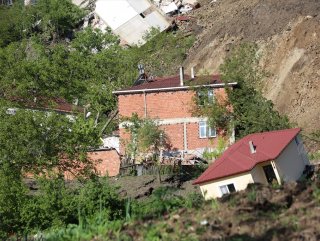 Landslide devastate 15 houses in in Turkey's Ordu province