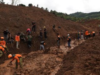 Landslides killed at least 5 in illegal Indonesian gold mine