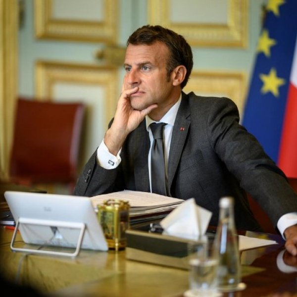 Macron plans to visit Dutch PM to discuss EU budget