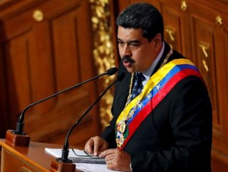 Maduro breaks diplomatic relations with US