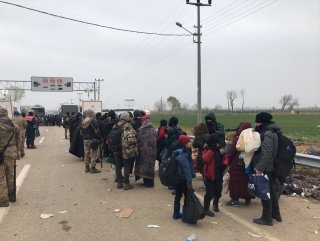 Migrants await at Greece-Turkish border