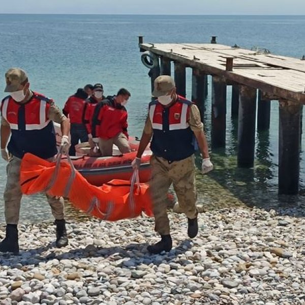 More migrant bodies retrieved from Turkey's Lake Van