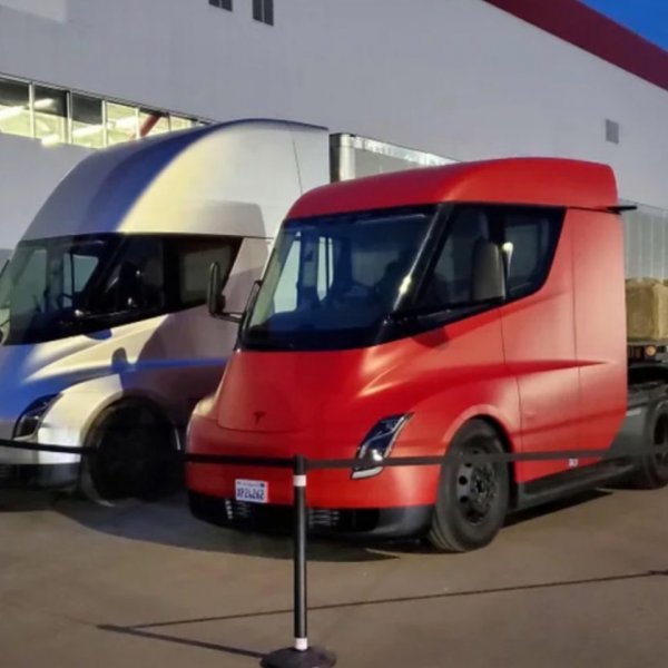 Musk: Tesla to start volume production of Semi trucks