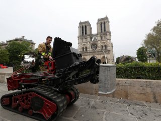 Notre Dame artworks to be sent to Louvre Museum
